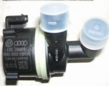 AUDI 5N0965561A - Pompa acqua autozon.pro