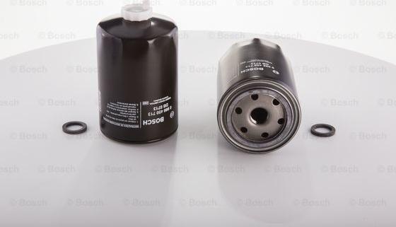 BOSCH 0 986 450 713 - Filtro carburante autozon.pro