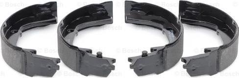 BOSCH 0 986 487 932 - Kit ganasce, Freno stazionamento autozon.pro