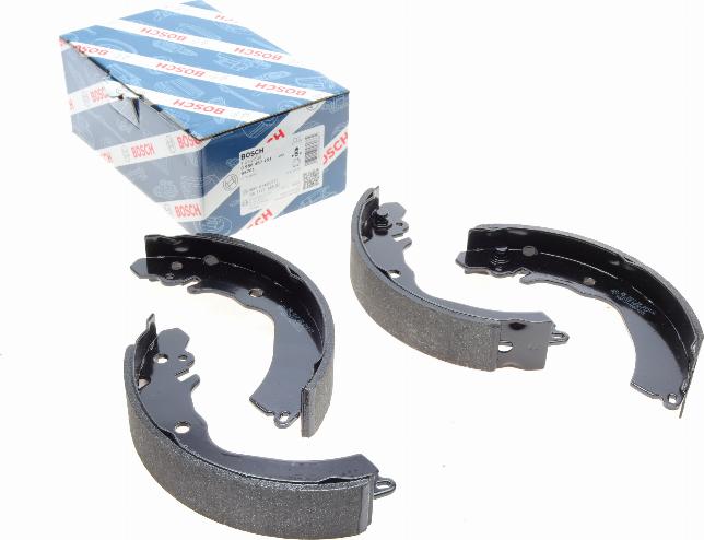 BOSCH 0 986 487 451 - Kit ganasce freno autozon.pro