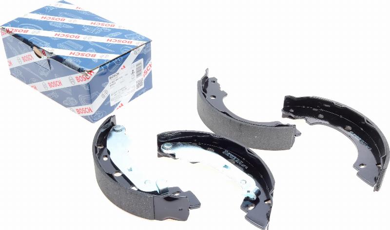 BOSCH 0 986 487 570 - Kit ganasce freno autozon.pro