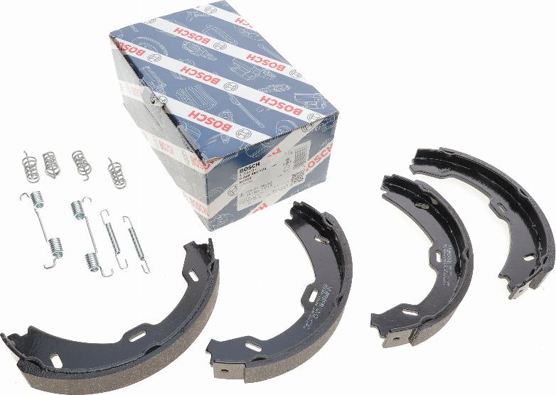 BOSCH 0 986 487 724 - Kit ganasce, Freno stazionamento autozon.pro