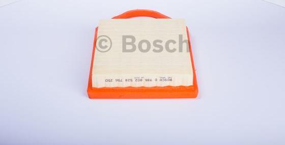 BOSCH 0 986 B02 528 - Filtro aria autozon.pro