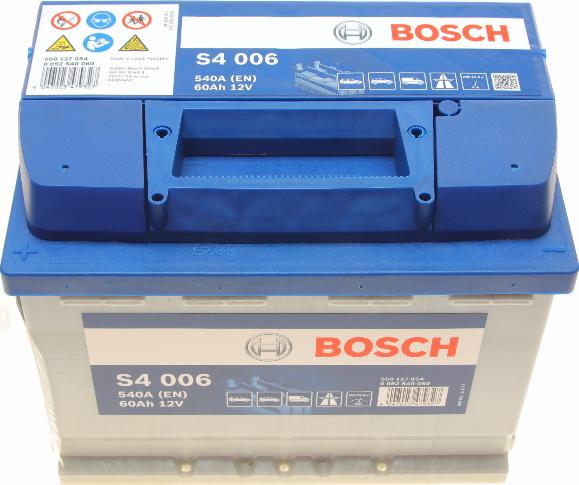 BOSCH 0 092 S40 060 - Batteria avviamento autozon.pro