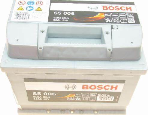 BOSCH 0 092 S50 060 - Batteria avviamento autozon.pro