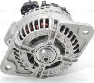 BOSCH 0 124 555 020 - Alternatore autozon.pro