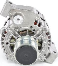 BOSCH 0 121 615 132 - Alternatore autozon.pro