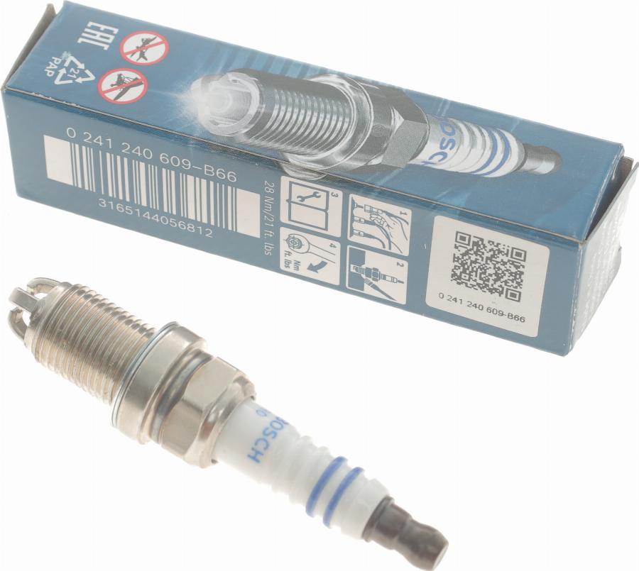 BOSCH 0 241 240 609 - Candela accensione autozon.pro