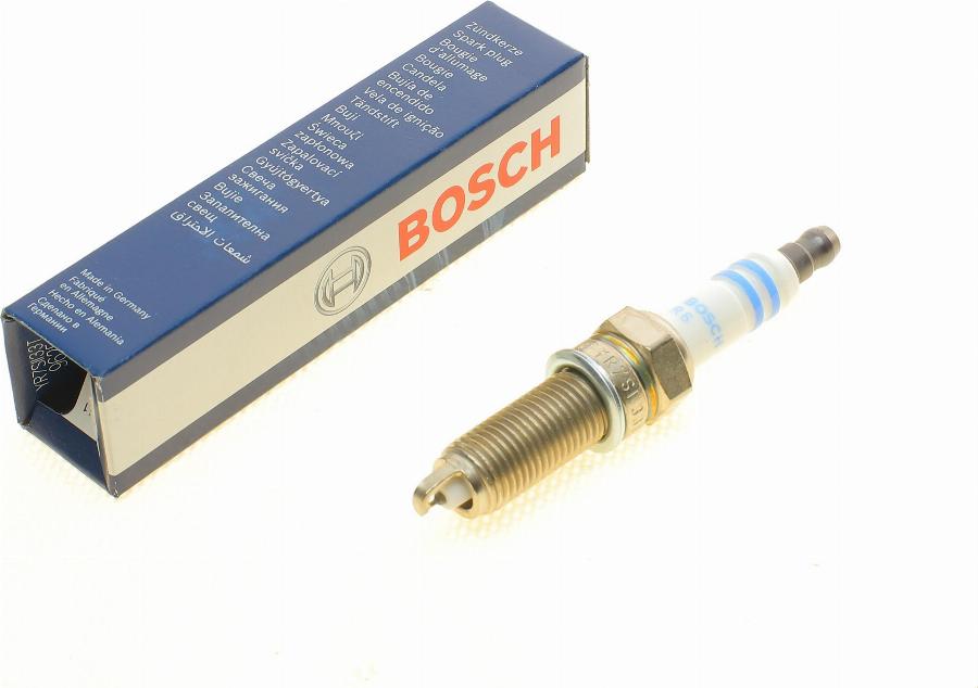 BOSCH 0 242 135 556 - Candela accensione autozon.pro