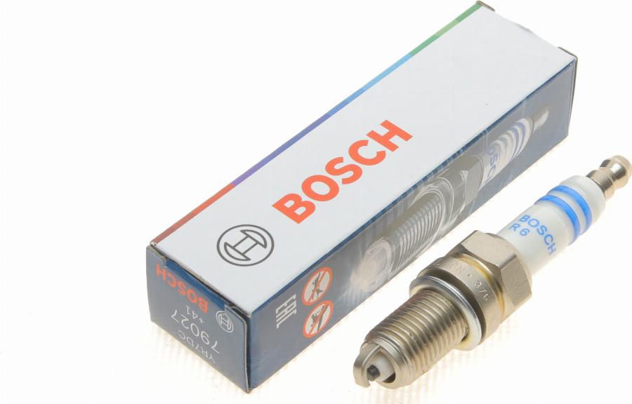 BOSCH 0 242 135 515 - Candela accensione autozon.pro