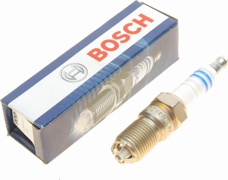 BOSCH 0 242 235 607 - Candela accensione autozon.pro