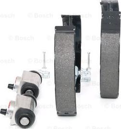 BOSCH 0 204 114 615 - Kit ganasce freno autozon.pro