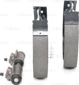 BOSCH 0 204 114 062 - Kit ganasce freno autozon.pro