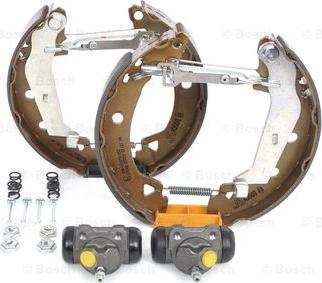 BOSCH 0 204 114 008 - Kit ganasce freno autozon.pro