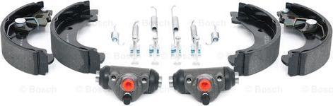 BOSCH 0 204 113 696 - Kit ganasce freno autozon.pro