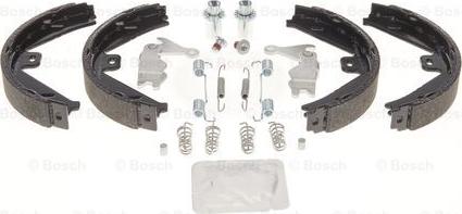 BOSCH 0 204 113 818 - Kit ganasce, Freno stazionamento autozon.pro