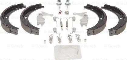 BOSCH 0 204 113 812 - Kit ganasce, Freno stazionamento autozon.pro