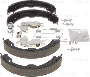 BOSCH 0 204 113 817 - Kit ganasce, Freno stazionamento autozon.pro