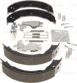 BOSCH 0 204 113 825 - Kit ganasce, Freno stazionamento autozon.pro