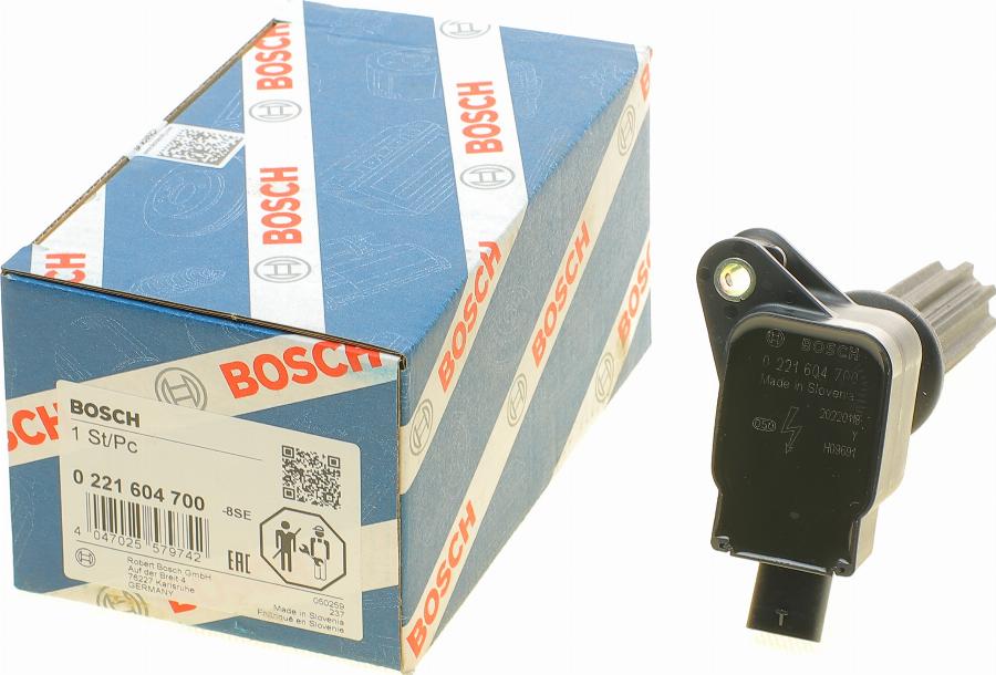 BOSCH 0 221 604 700 - Bobina d'accensione autozon.pro