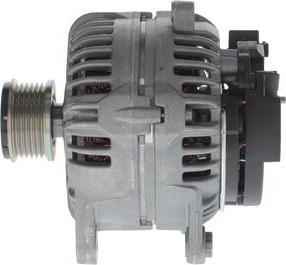 BOSCH 1 986 A00 899 - Alternatore autozon.pro