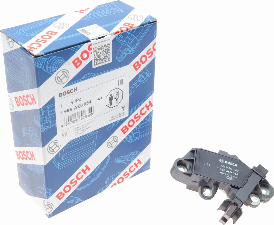 BOSCH 1 986 AE0 054 - Regolatore alternatore autozon.pro