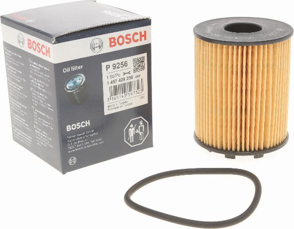 BOSCH 1 457 429 256 - Filtro olio autozon.pro