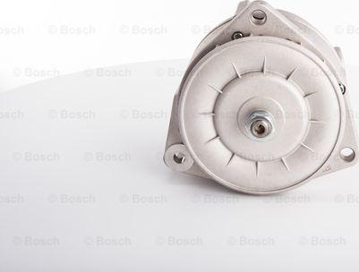 BOSCH F 042 301 038 - Alternatore autozon.pro