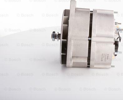 BOSCH F 042 301 038 - Alternatore autozon.pro