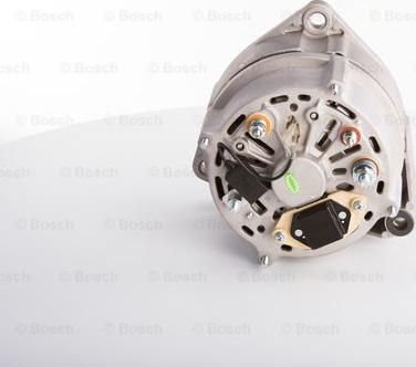 BOSCH F 042 301 038 - Alternatore autozon.pro