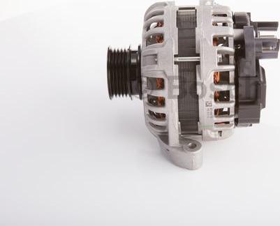 BOSCH F 000 BL0 600 - Alternatore autozon.pro