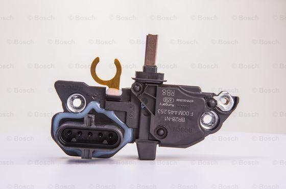 BOSCH F 00M A45 253 - Regolatore alternatore autozon.pro