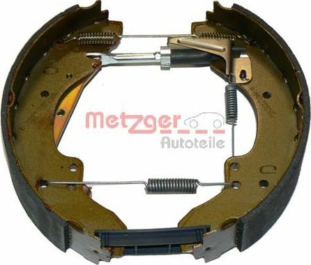 Metzger MG 383V - Kit ganasce freno autozon.pro