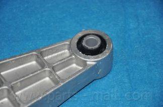 Parts-Mall CM-D040 - Sospensione, Motore autozon.pro