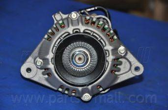 Parts-Mall D-AA037 - Alternatore autozon.pro