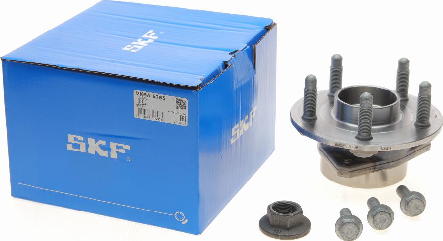 SKF VKBA 6765 - Kit cuscinetto ruota autozon.pro