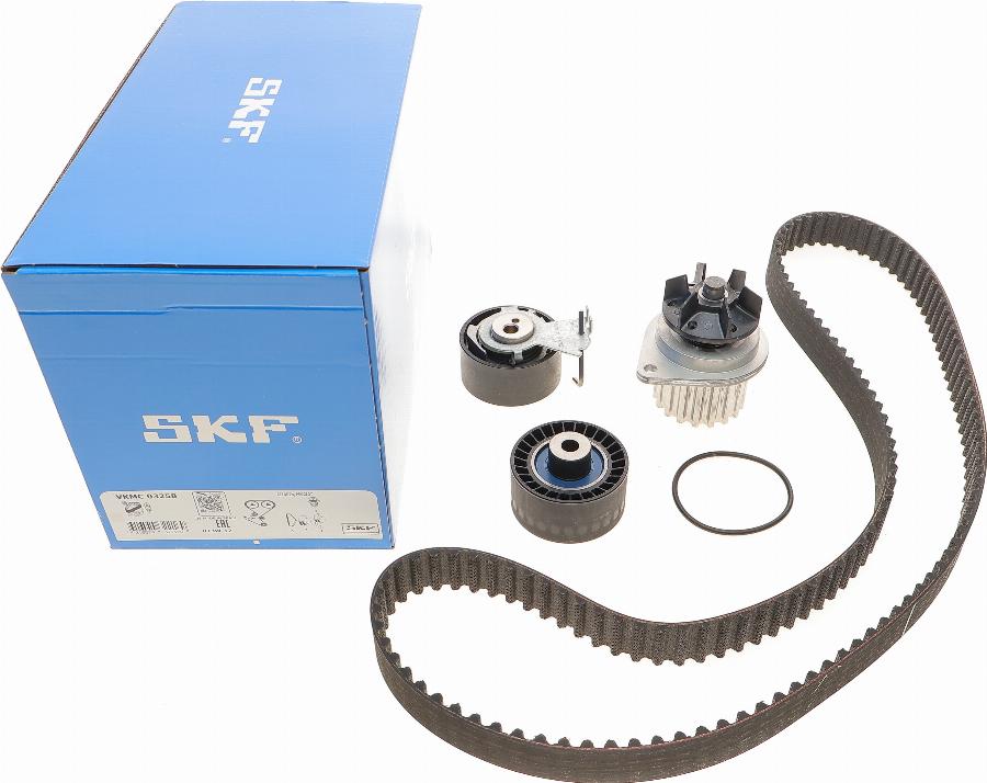 SKF VKMC 03258 - Pompa acqua + Kit cinghie dentate autozon.pro