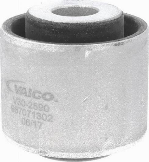 VAICO V30-2590 - Supporto, Braccio oscillante autozon.pro