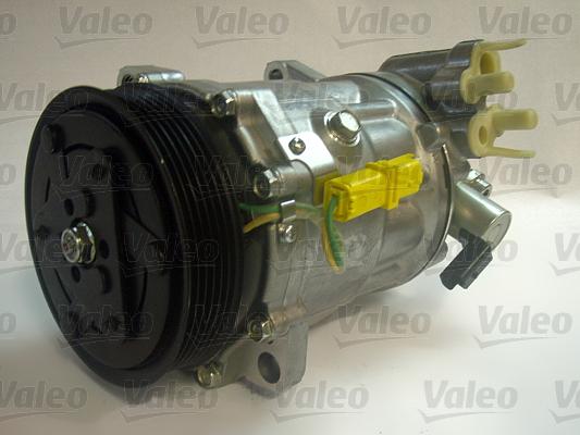 Valeo 813713 - Compressore, Climatizzatore autozon.pro