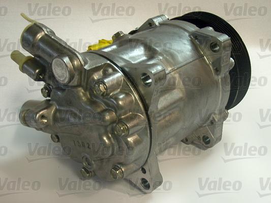 Valeo 813713 - Compressore, Climatizzatore autozon.pro