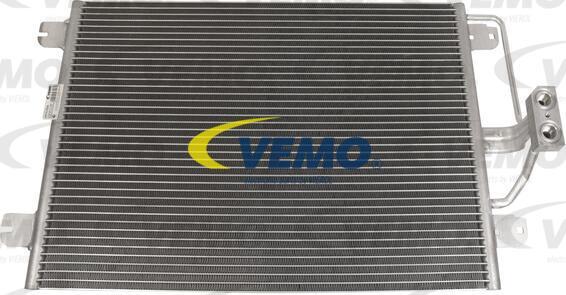 Vemo V46-62-0006 - Condensatore, Climatizzatore autozon.pro