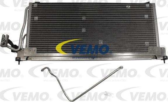 Vemo V40-62-0002 - Condensatore, Climatizzatore autozon.pro