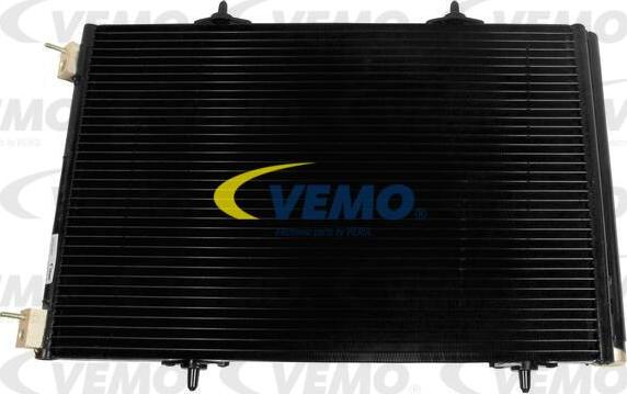 Vemo V42-62-0003 - Condensatore, Climatizzatore autozon.pro