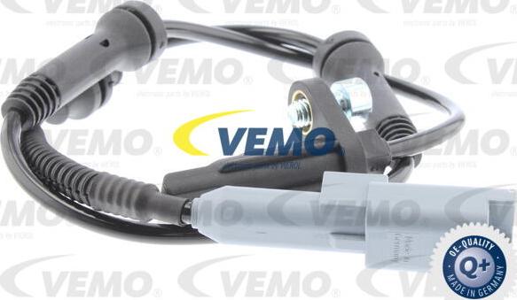 Vemo V42-72-0072 - Sensore, N° giri ruota autozon.pro