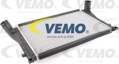 Vemo V15-60-6058 - Intercooler autozon.pro