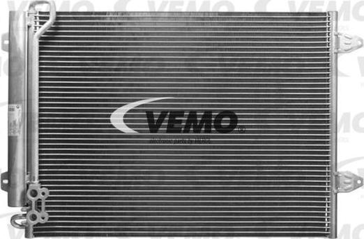 Vemo V15-62-1030 - Condensatore, Climatizzatore autozon.pro