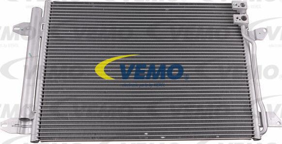 Vemo V10-62-0002 - Condensatore, Climatizzatore autozon.pro