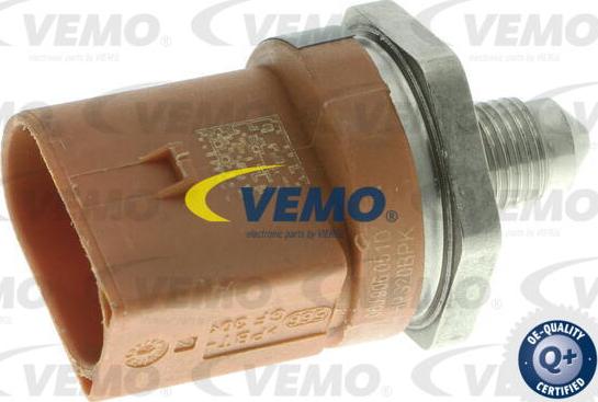 Vemo V10-72-1136-1 - Sensore, Pressione carburante autozon.pro