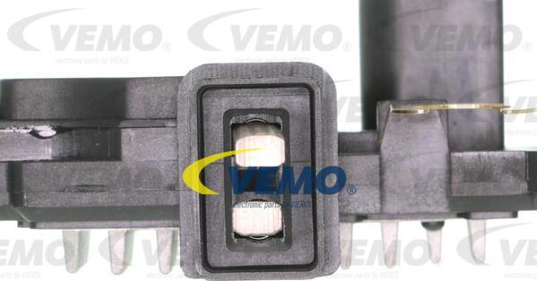 Vemo V10-77-1048 - Regolatore alternatore autozon.pro