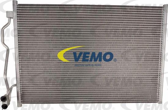 Vemo V30-62-1051 - Condensatore, Climatizzatore autozon.pro